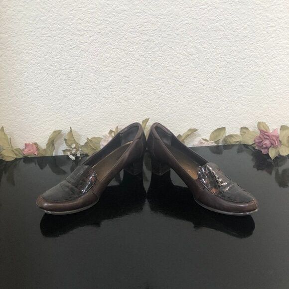 Trotters Loafer Slip-on Size 10M - Picture 2 of 8